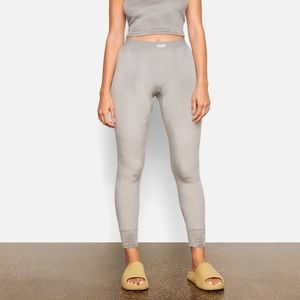 NWOT Skims Velour Legging Medium Gunmetal Gray